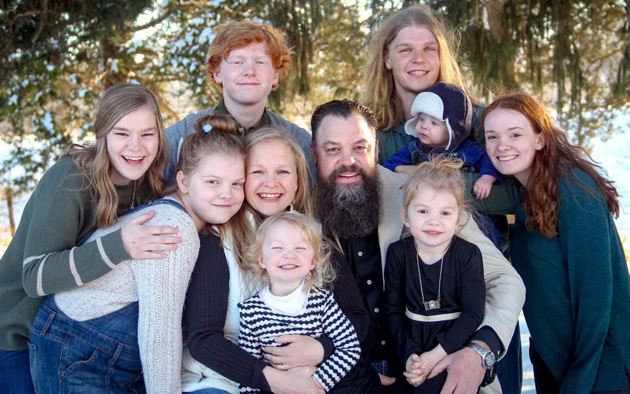 Brad and Megan Hopp and their children.