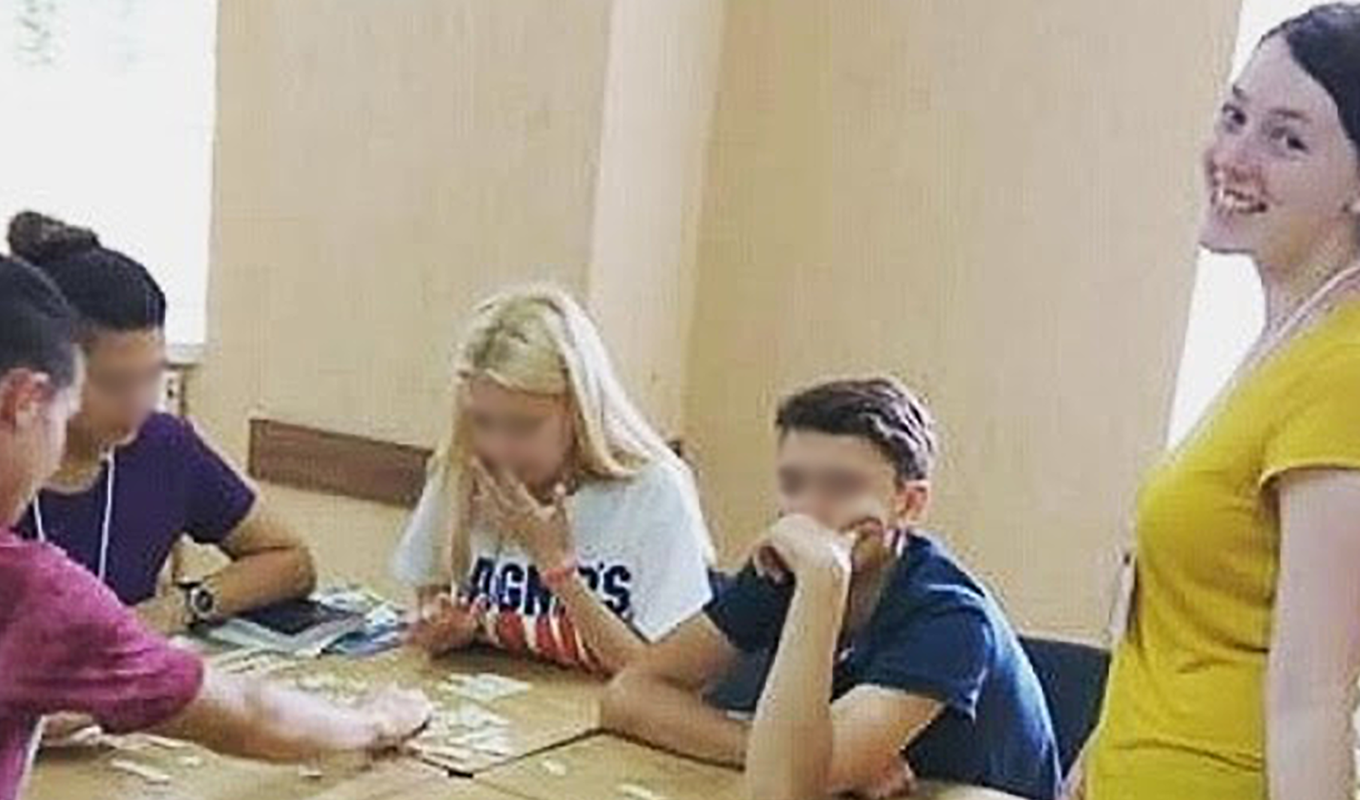 Ukraine children in school